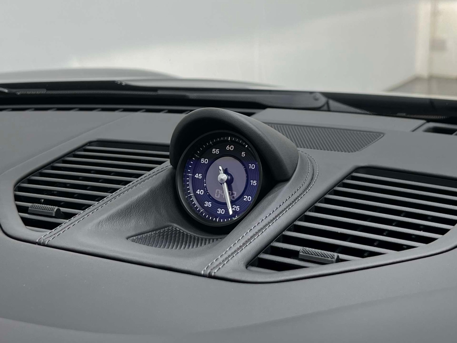 Used Porsche 911 2024 for sale - 75920712: Photo 49