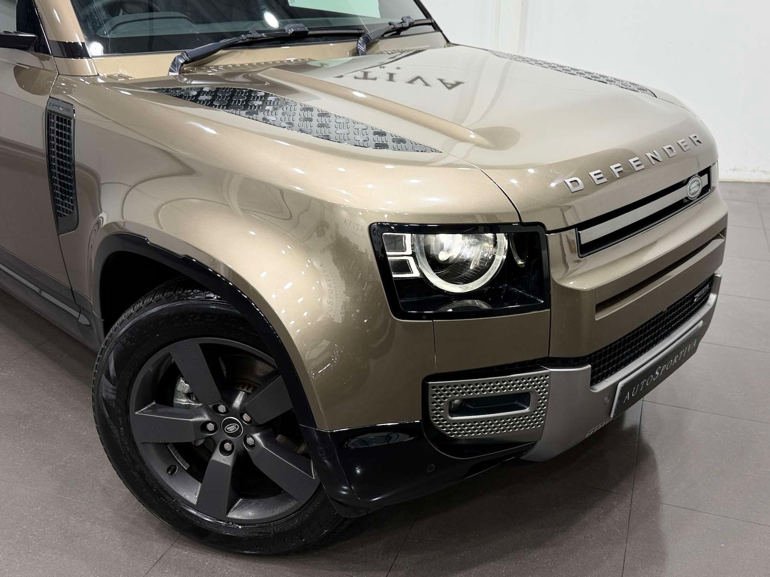 Used Land Rover Defender 2023 for sale - 76642919: Photo 33