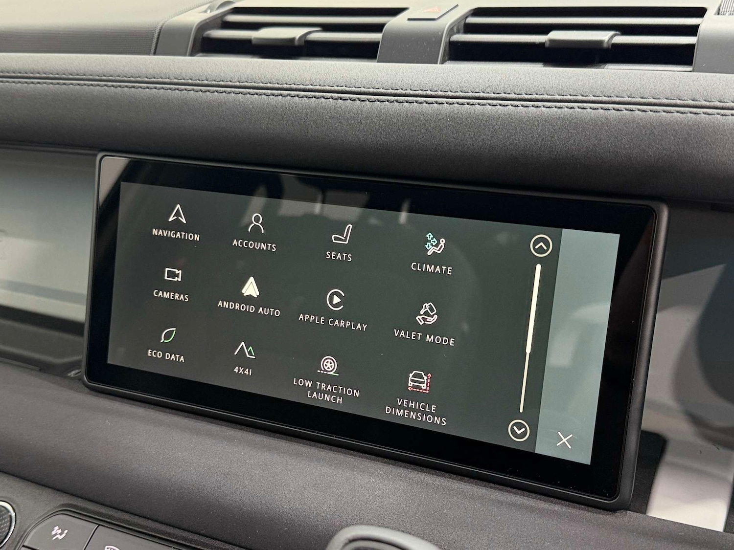 Used Land Rover Defender 2023 for sale - 76642919: Photo 51