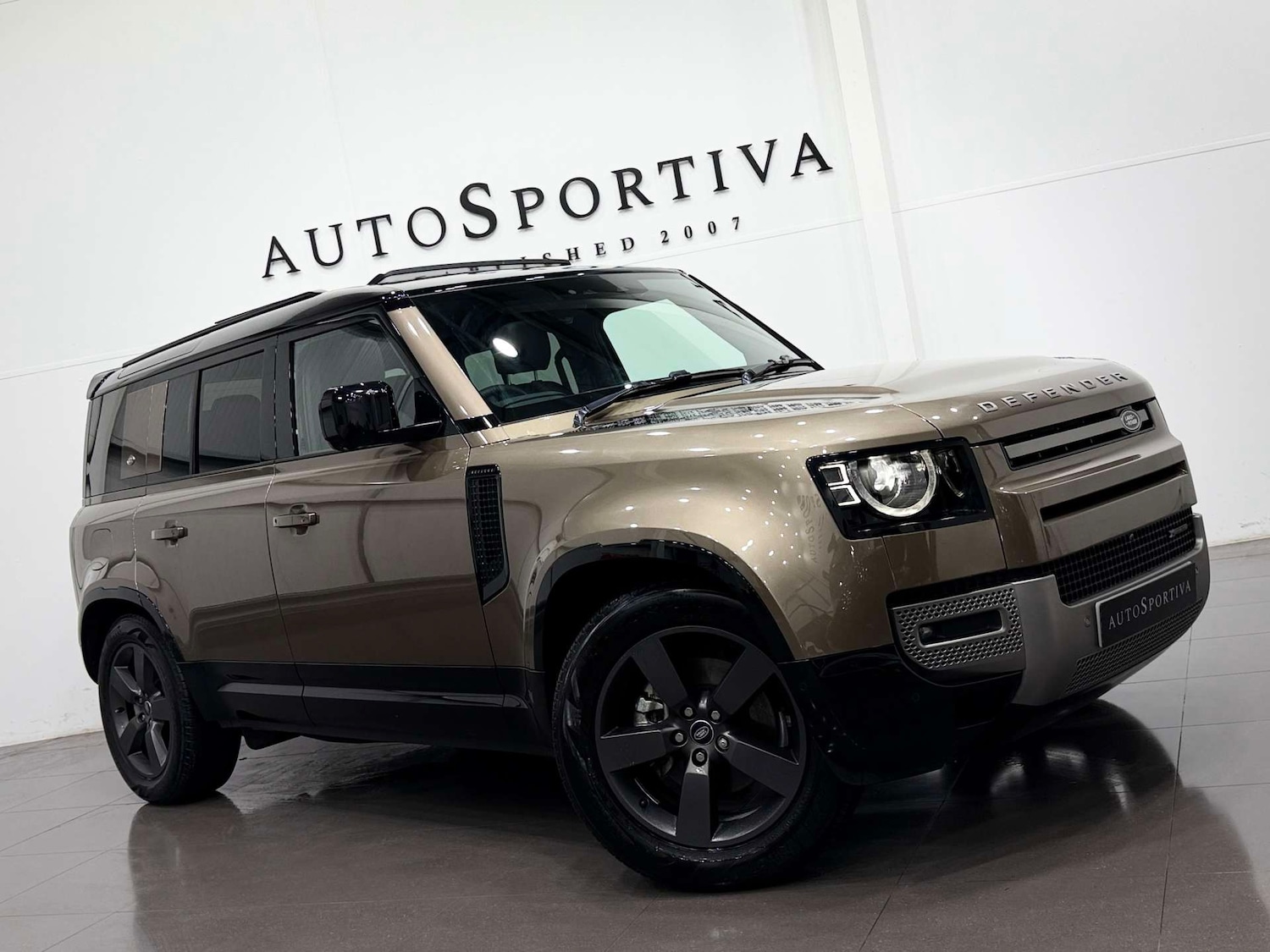 Used Land Rover Defender 2023 for sale - 76642919: Photo 53