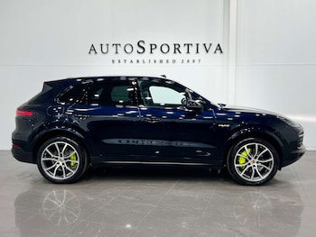 Used Porsche Cayenne 2020 for sale - 75068396: Photo