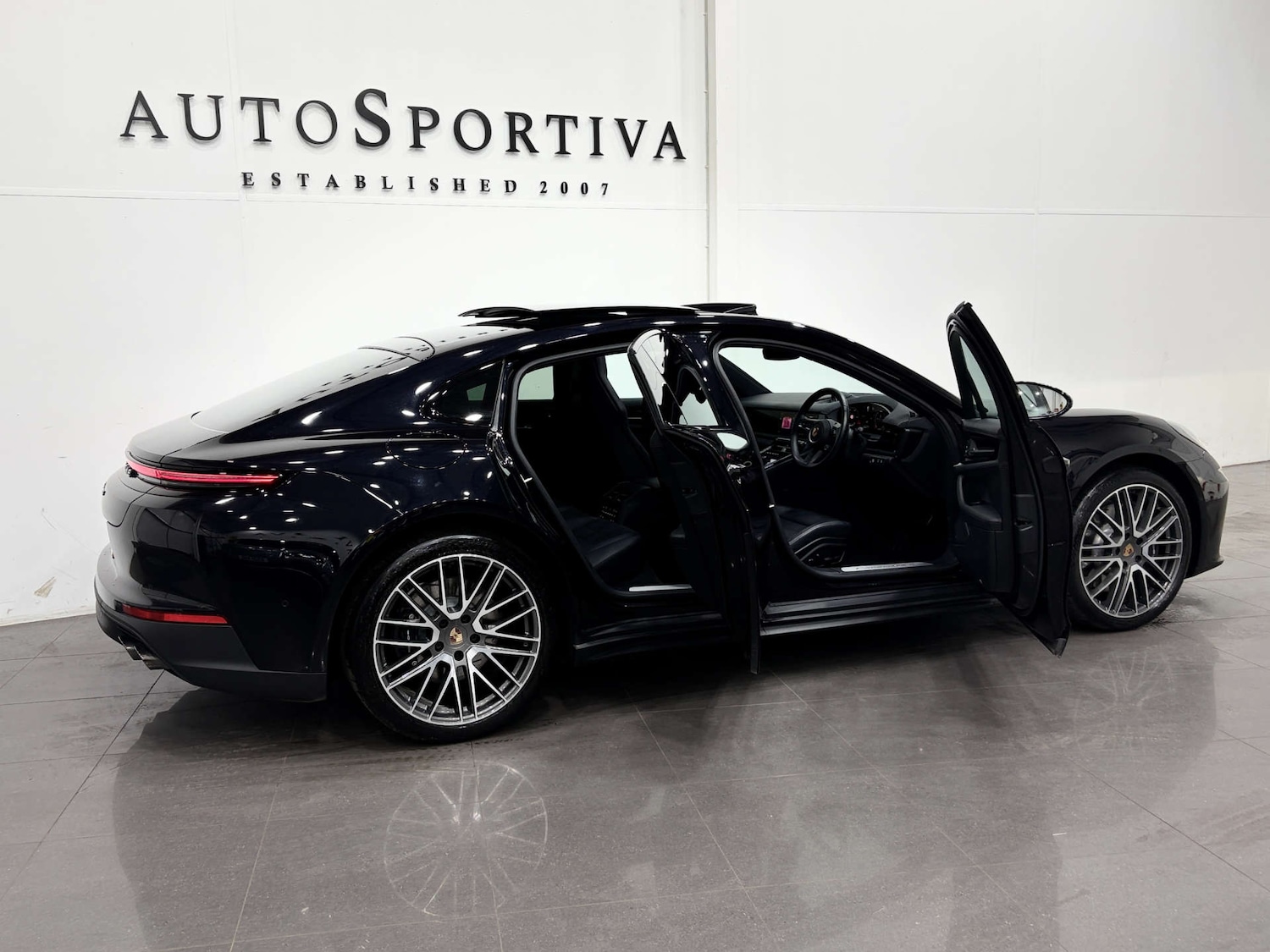 Used Porsche Panamera 2024 for sale - 76197231: Photo 16