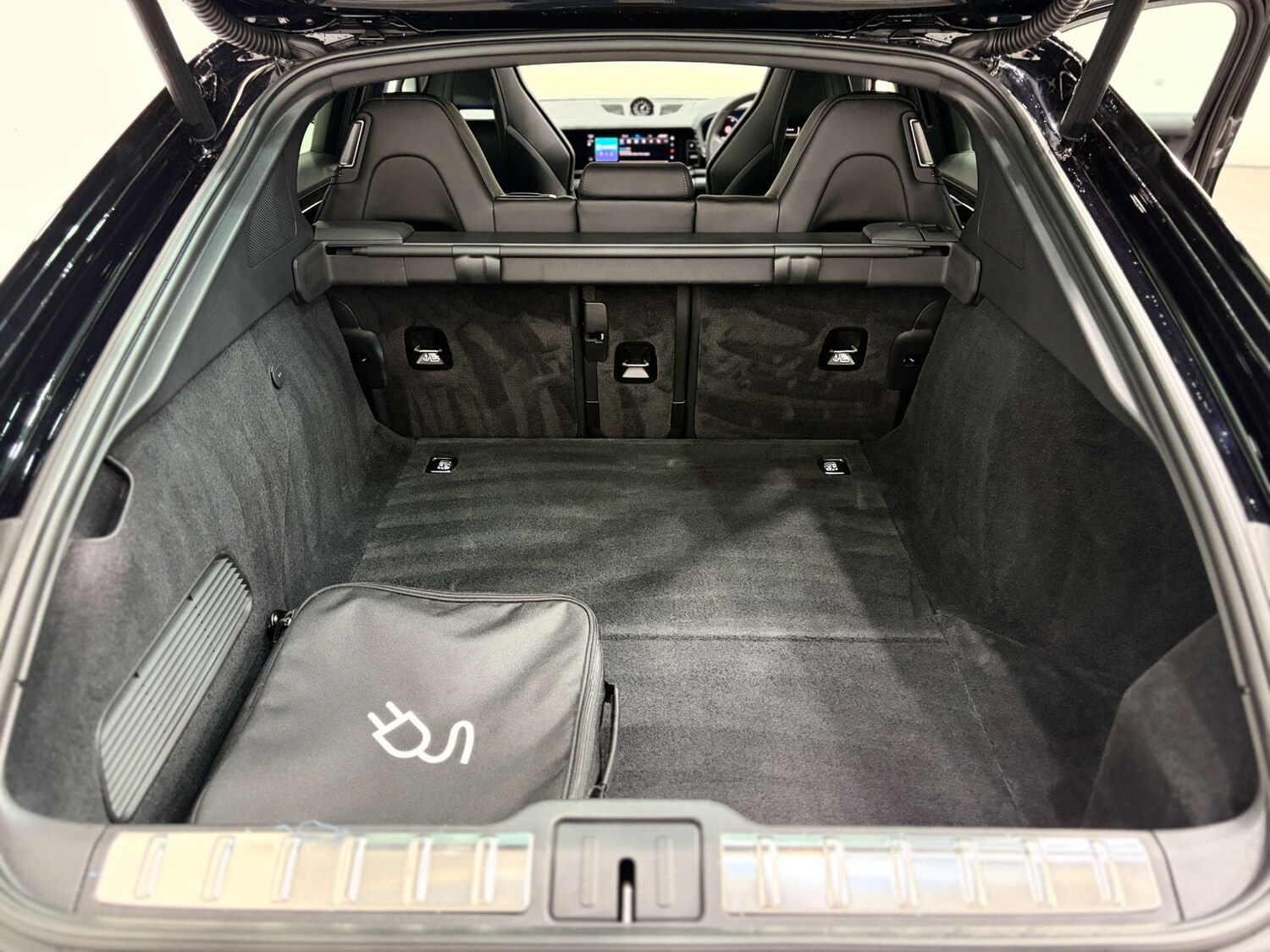 Used Porsche Panamera 2024 for sale - 76197231: Photo 28