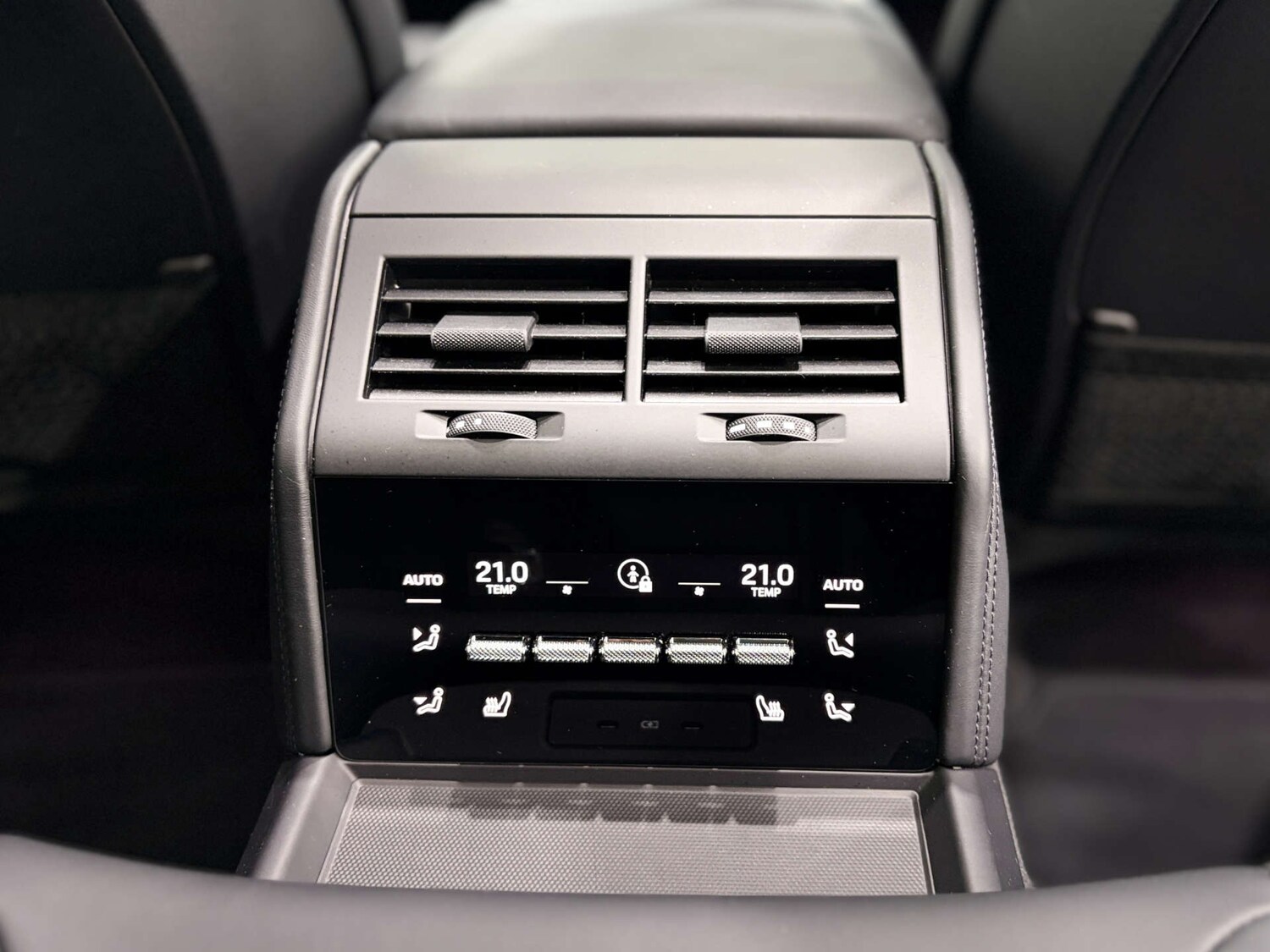 Used Porsche Panamera 2024 for sale - 76197231: Photo 30