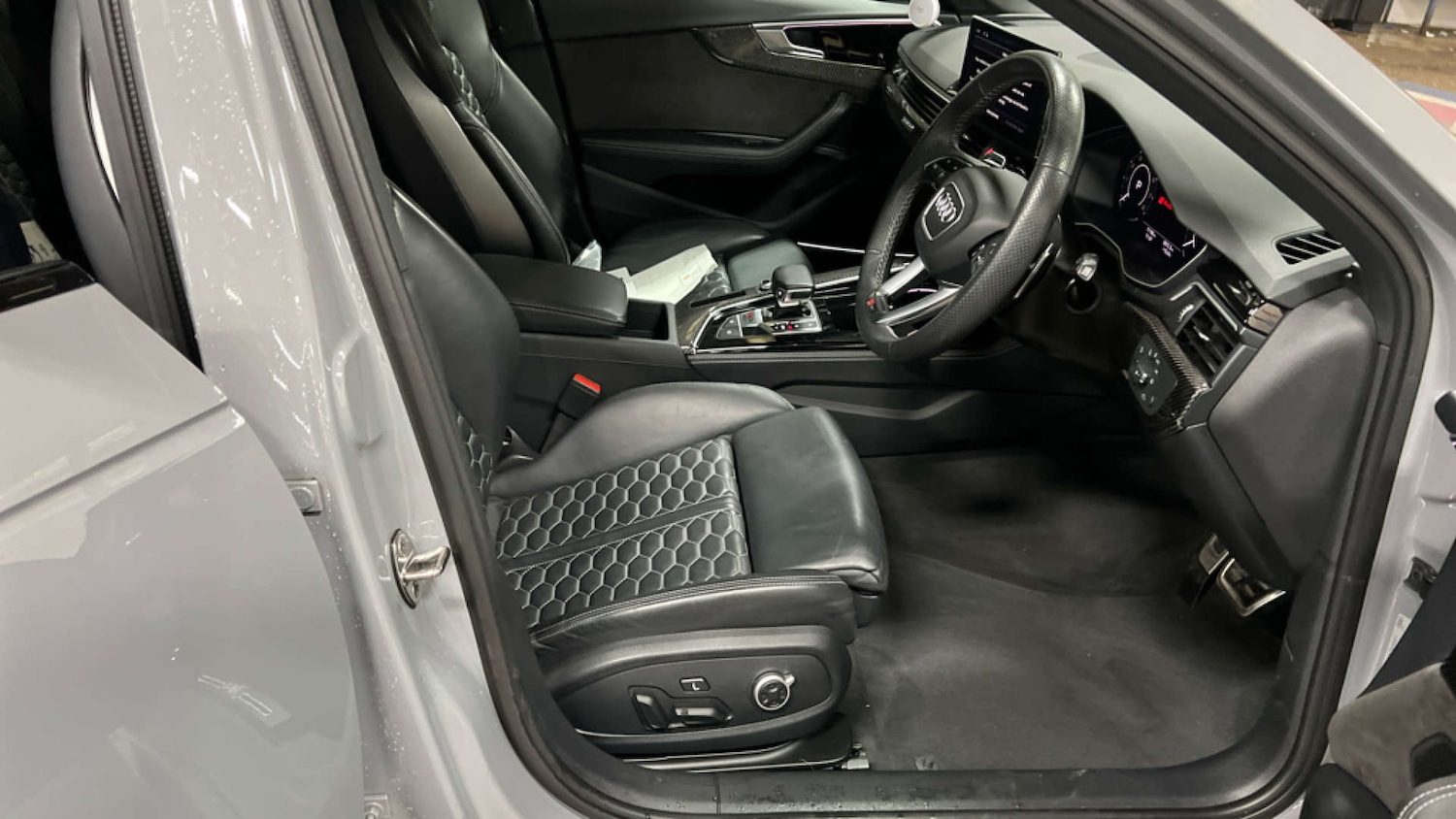 Used Audi RS4 2021 for sale - 76556017: Photo 2