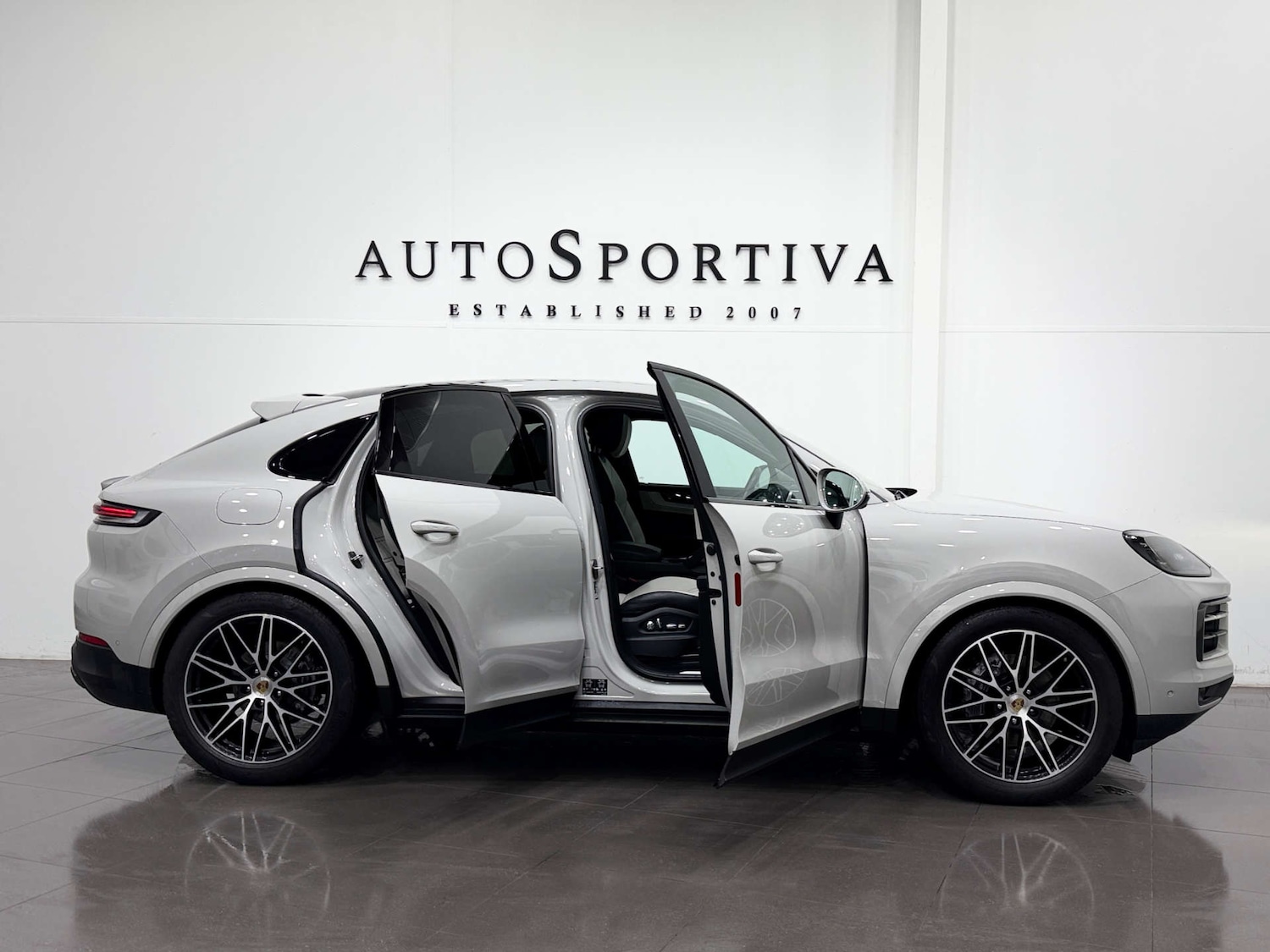 Used Porsche Cayenne 2023 for sale - 77833923: Photo 16