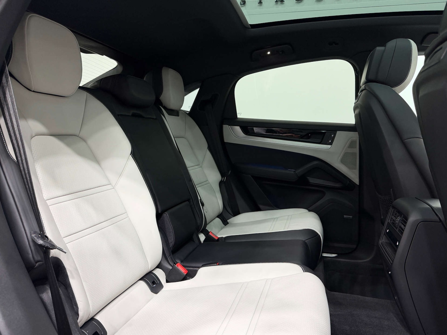 Used Porsche Cayenne 2023 for sale - 77833923: Photo 17