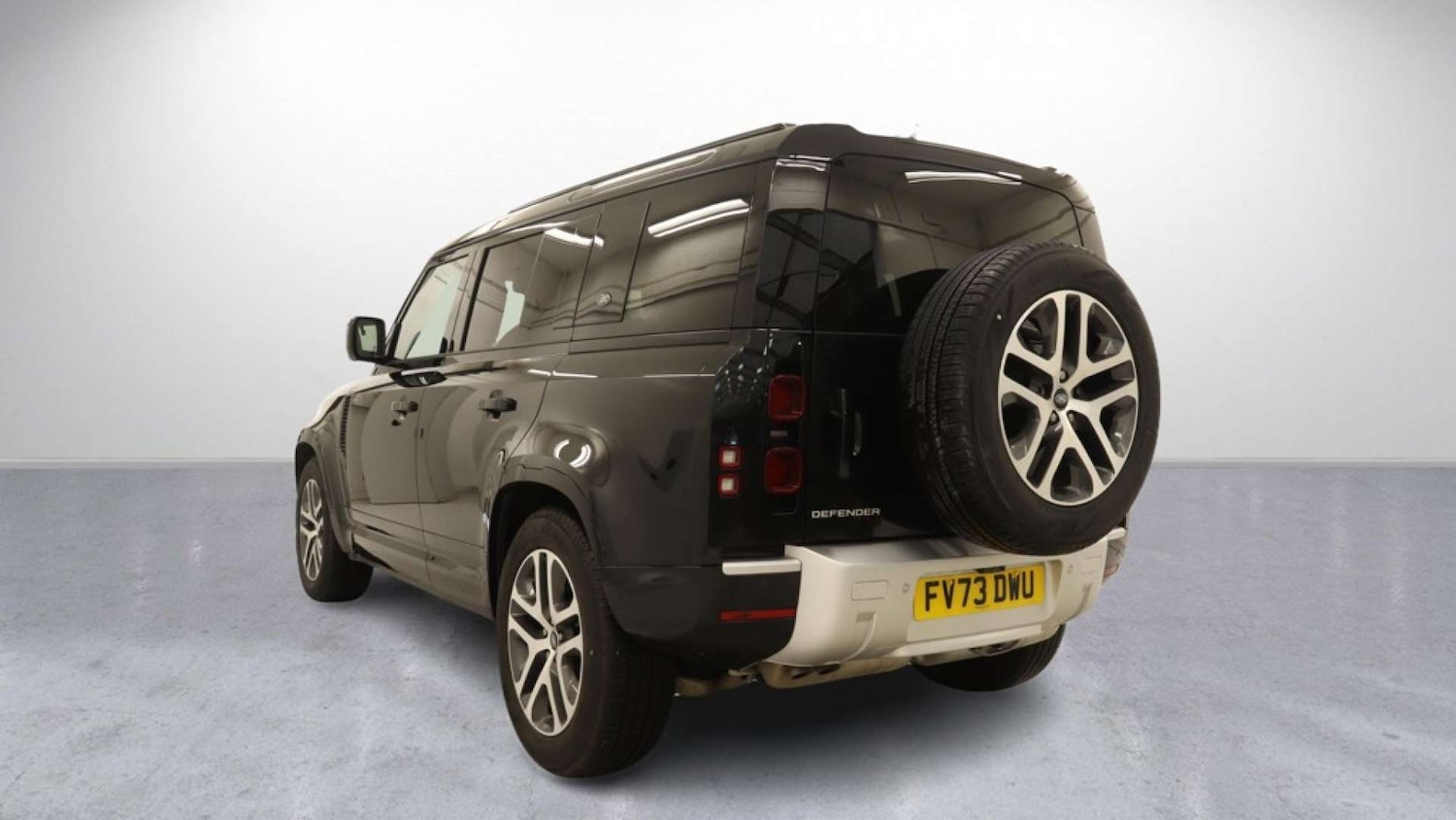 Used Land Rover Defender 2023 for sale - 77762403: Photo 3