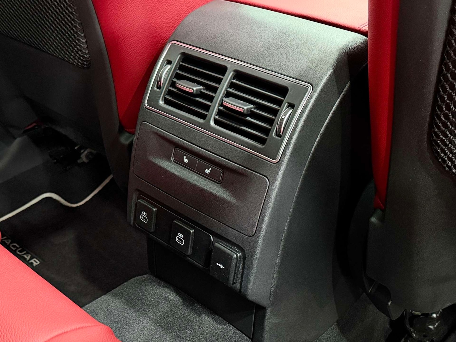 Used Jaguar F-Pace 2022 for sale - 76422526: Photo 18