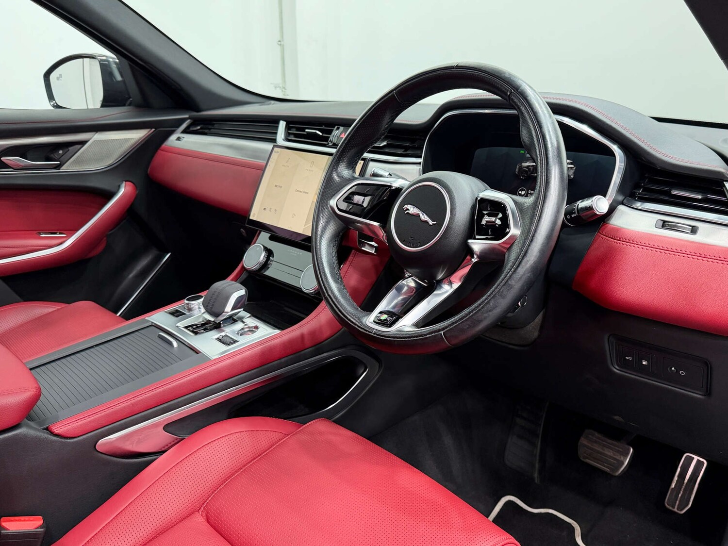 Used Jaguar F-Pace 2022 for sale - 76422526: Photo 44