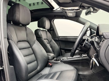 Used Porsche Macan 2023 for sale - 79168243: Photo