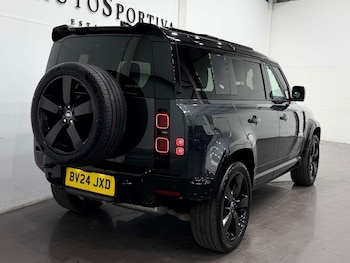 Used Land Rover Defender 2024 for sale - 79346185: Photo