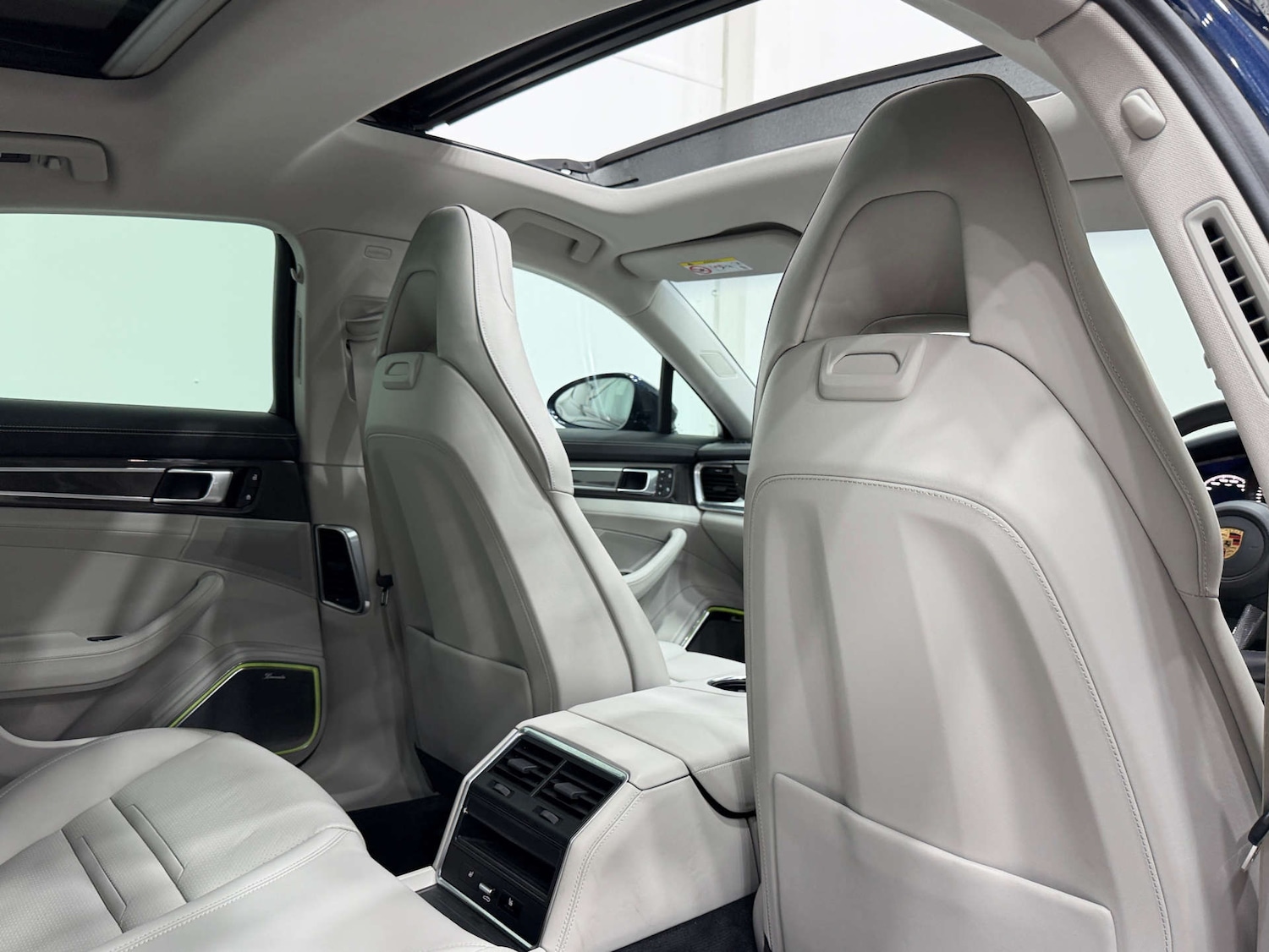 Used Porsche Panamera 2023 for sale - 77833933: Photo 23