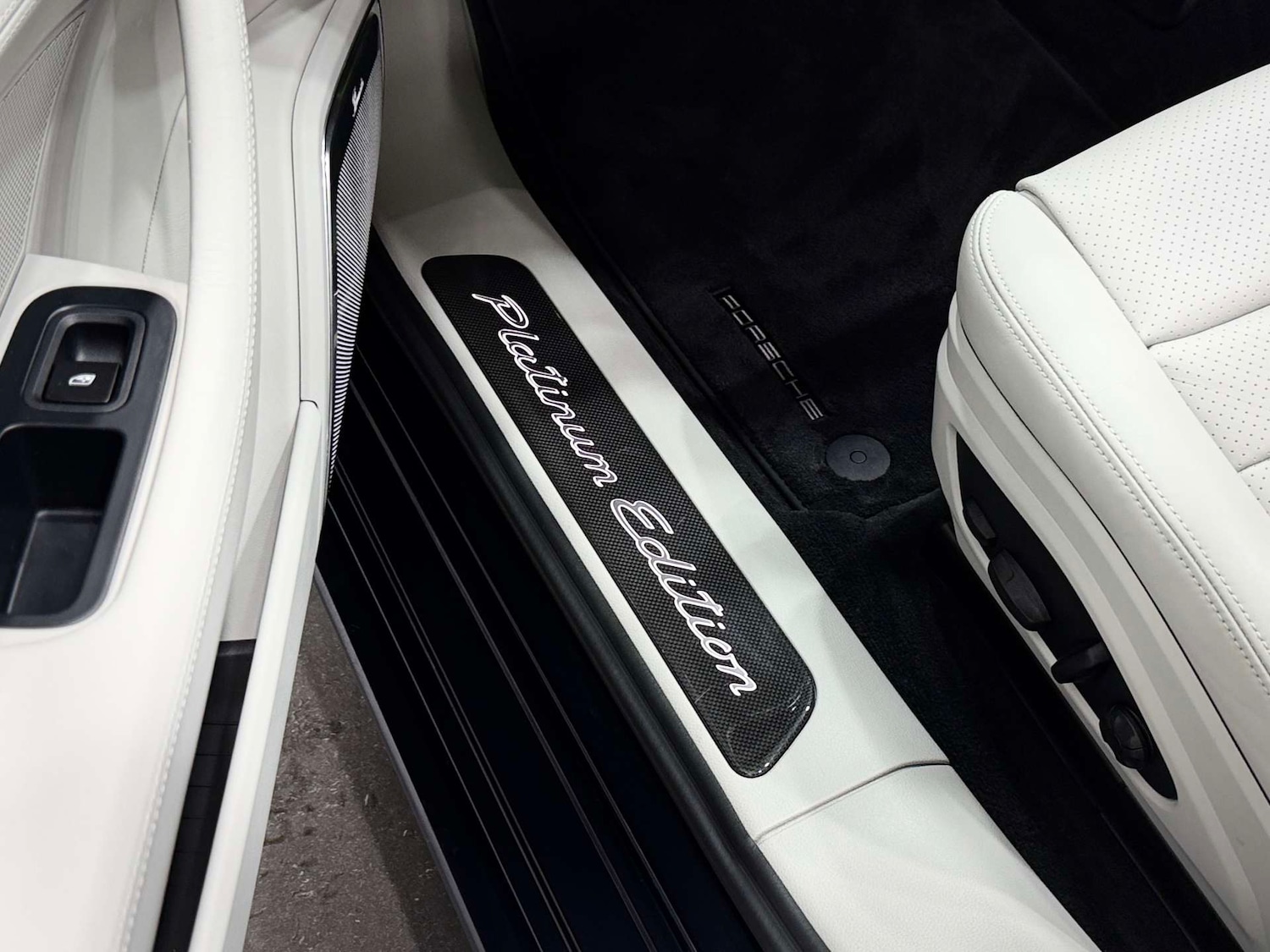 Used Porsche Panamera 2023 for sale - 77833933: Photo 42