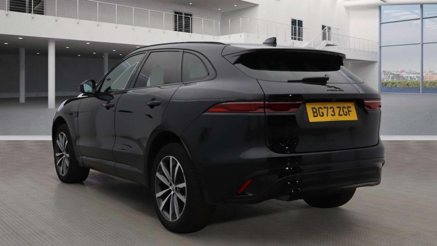 Used Jaguar F-Pace 2024 for sale - 76422533: Photo 3