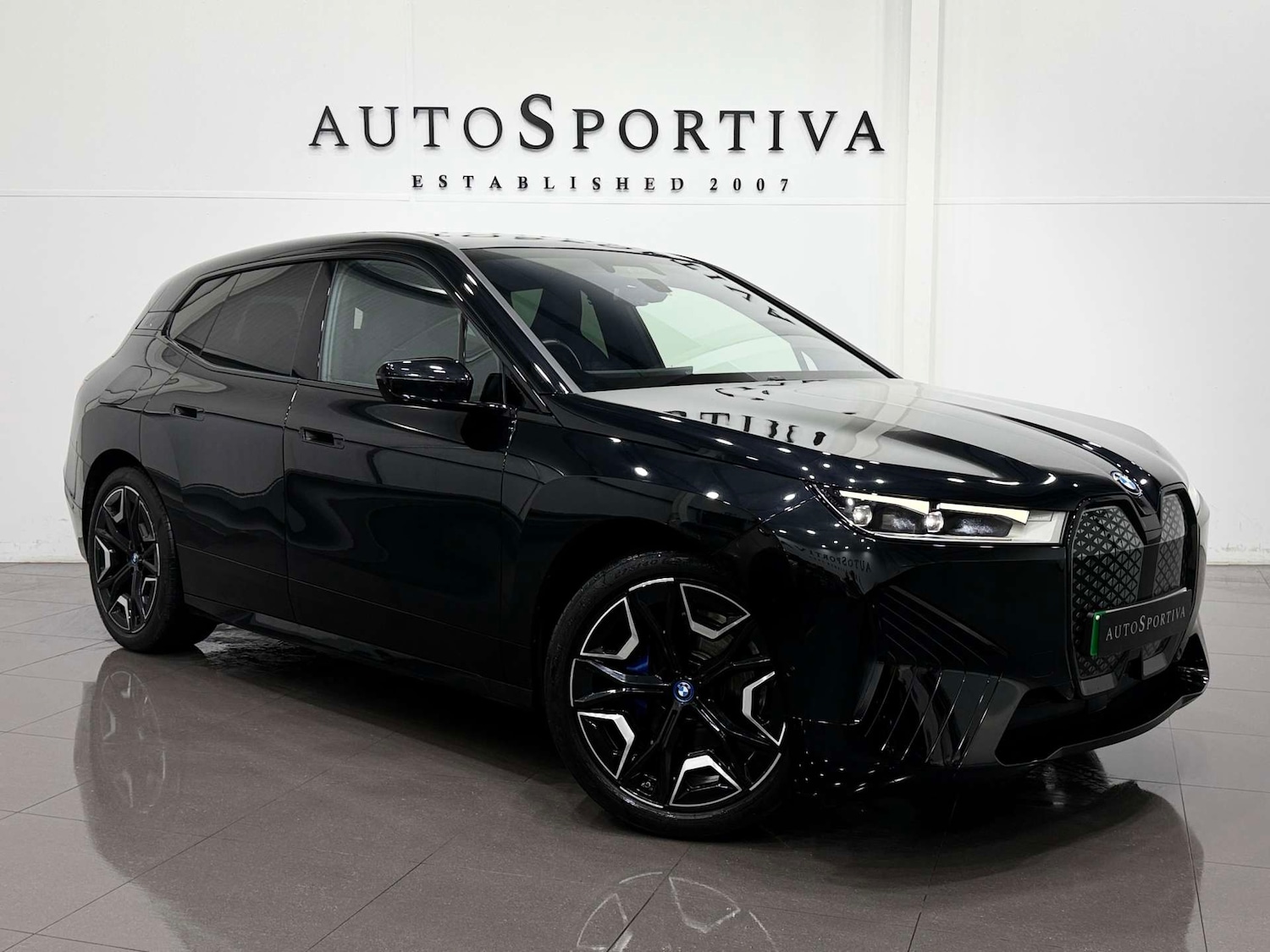 Used BMW iX 2023 for sale - 76414884: Photo 1