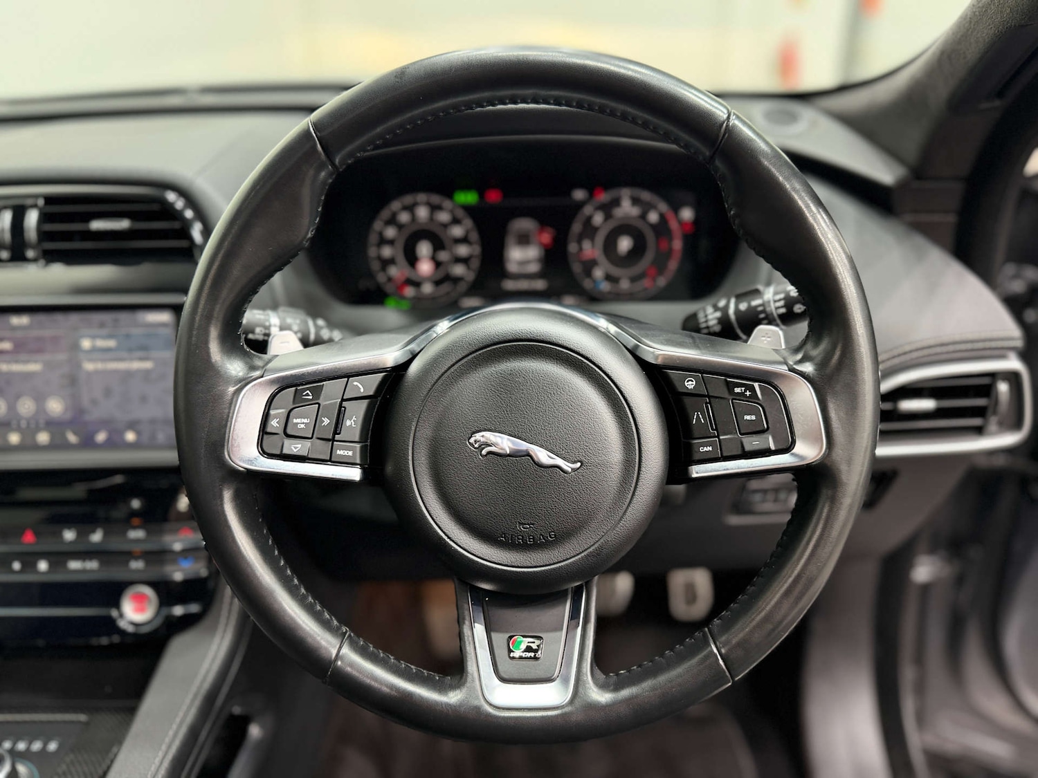 Used Jaguar F-Pace 2020 for sale - 77730159: Photo 18