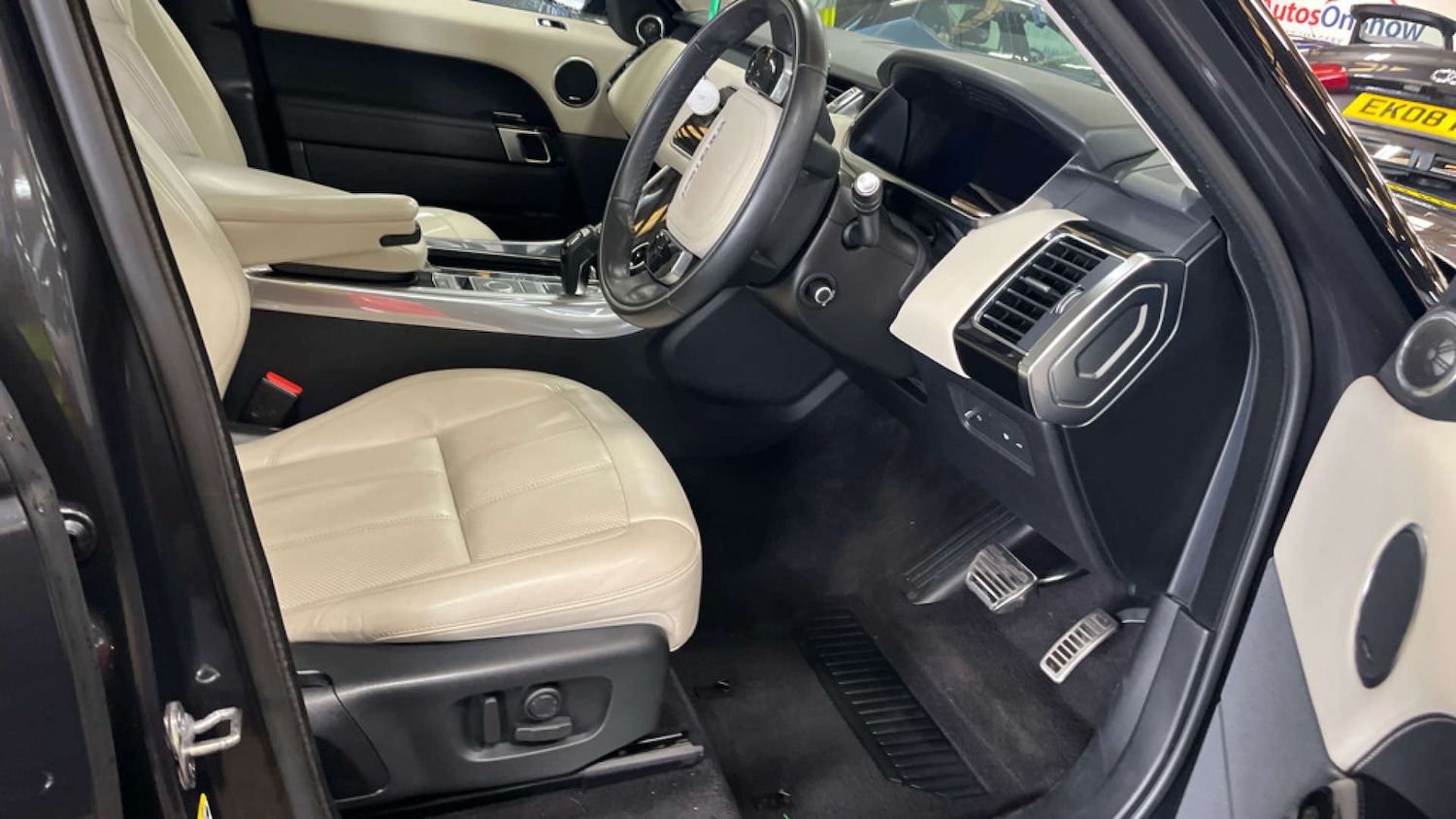 Used Land Rover Range Rover Sport 2022 for sale - 78201069: Photo 2