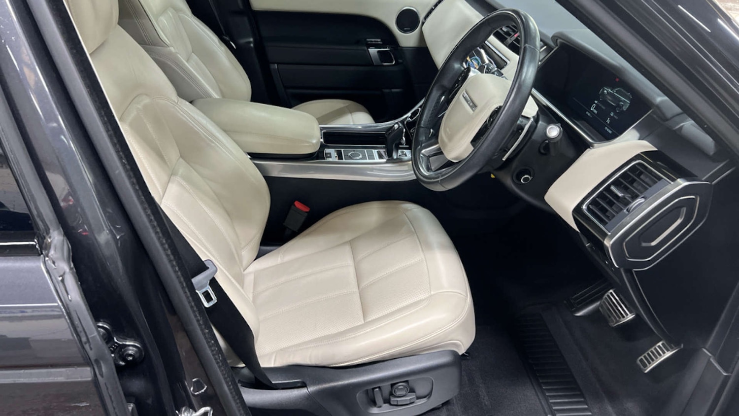 Used Land Rover Range Rover Sport 2021 for sale - 76478998: Photo 2
