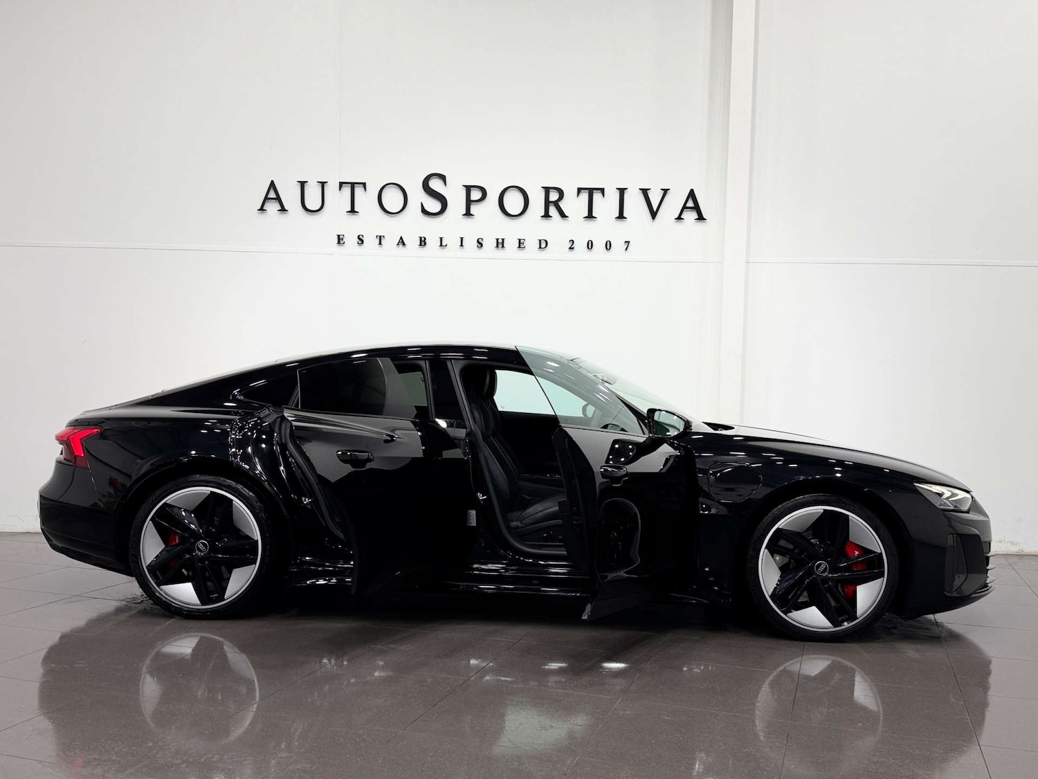 Used Audi RS e-tron GT 2023 for sale - 77833892: Photo 15