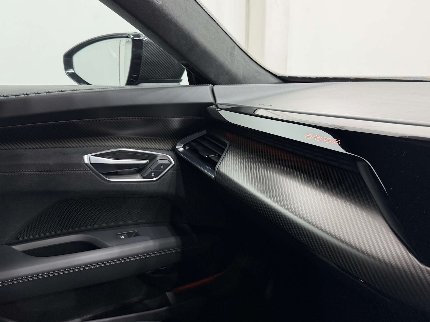 Used Audi RS e-tron GT 2023 for sale - 77833892: Photo 39