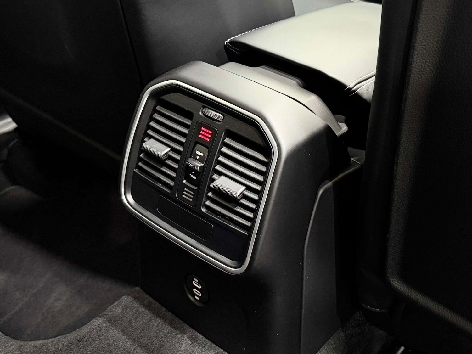 Used Porsche Macan 2023 for sale - 77833854: Photo 18