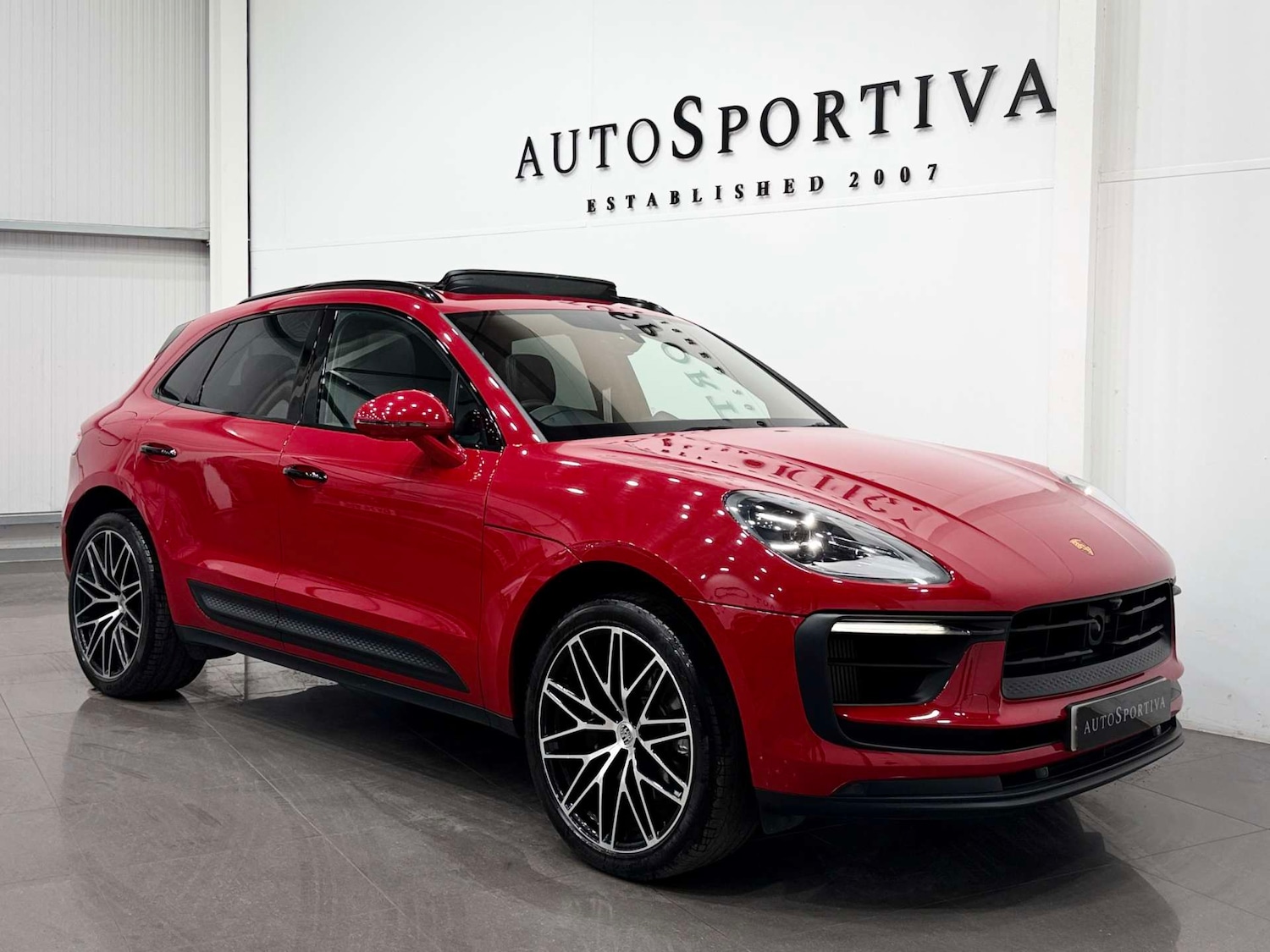 Used Porsche Macan 2023 for sale - 77833854: Photo 8