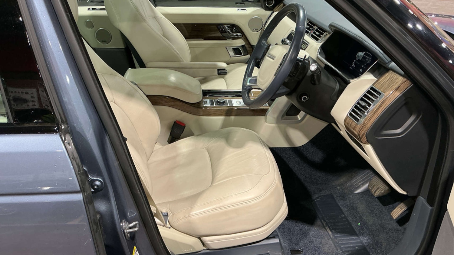 Used Land Rover Range Rover 2021 for sale - 77469864: Photo 2