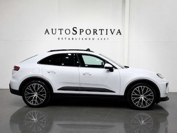 Used Porsche Macan 2024 for sale - 79527426: Photo