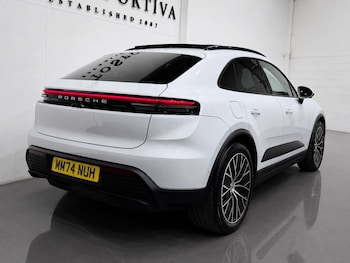 Used Porsche Macan 2024 for sale - 79527426: Photo