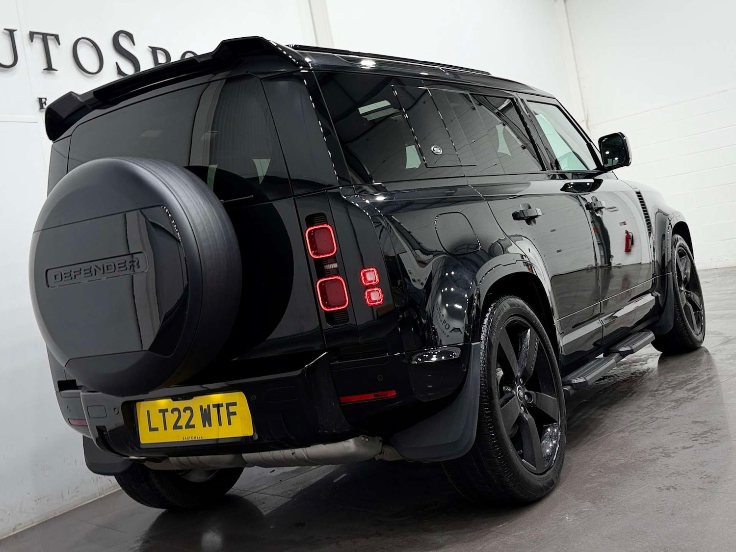 Used Land Rover Defender 2022 for sale - 77833917: Photo 27