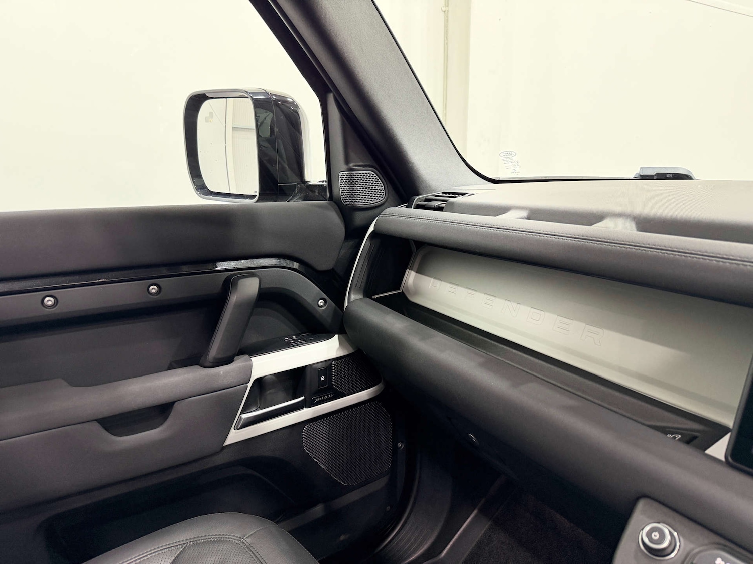 Used Land Rover Defender 2022 for sale - 77833917: Photo 38