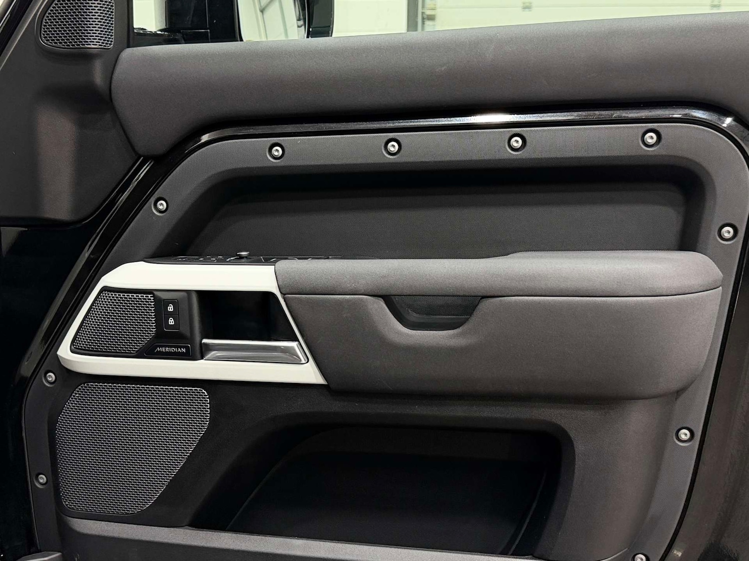 Used Land Rover Defender 2022 for sale - 77833917: Photo 39