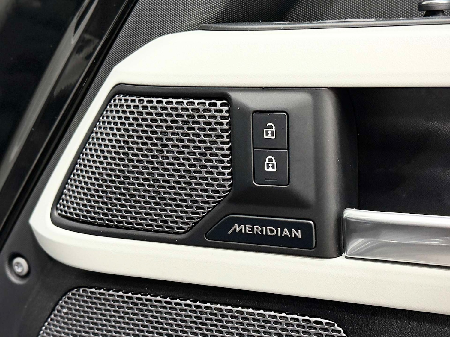 Used Land Rover Defender 2022 for sale - 77833917: Photo 41