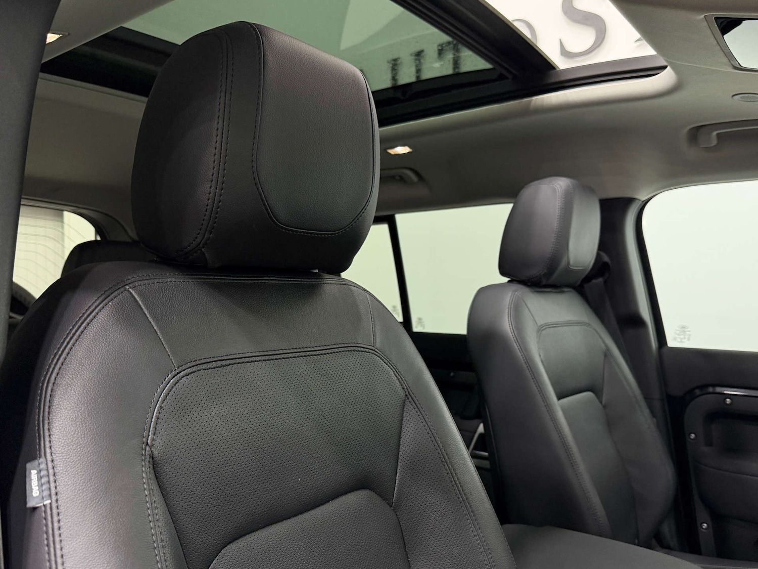 Used Land Rover Defender 2022 for sale - 77833917: Photo 46