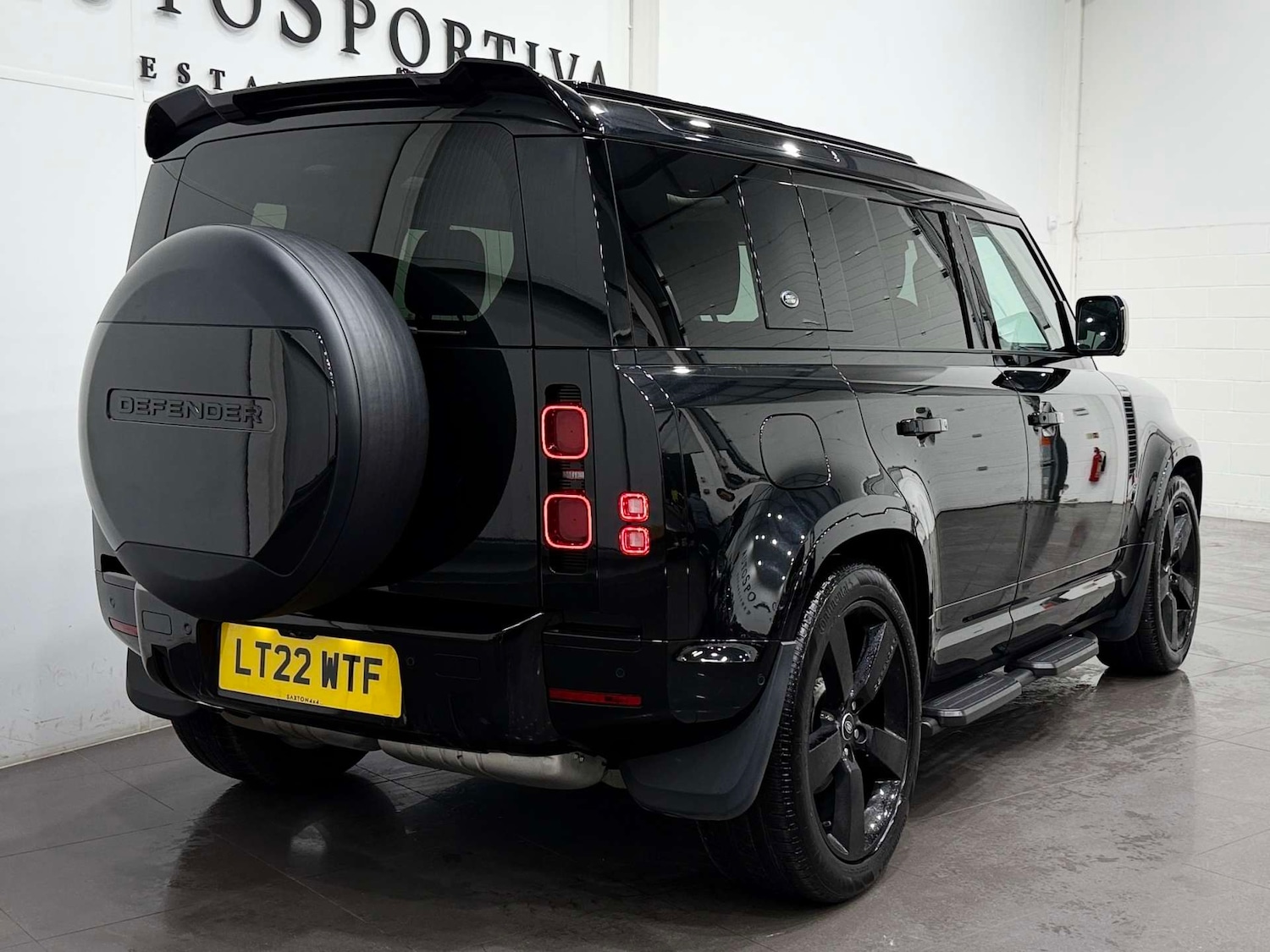 Used Land Rover Defender 2022 for sale - 77833917: Photo 6