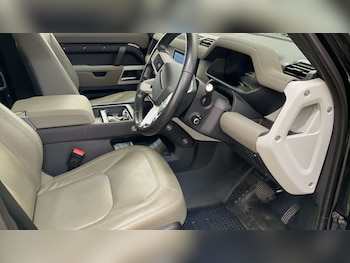 Used Land Rover Defender 2022 for sale - 78182153: Photo