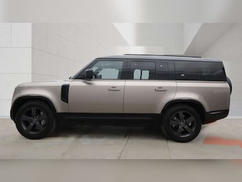 Used Land Rover Defender 2023 for sale - 78733862: Photo