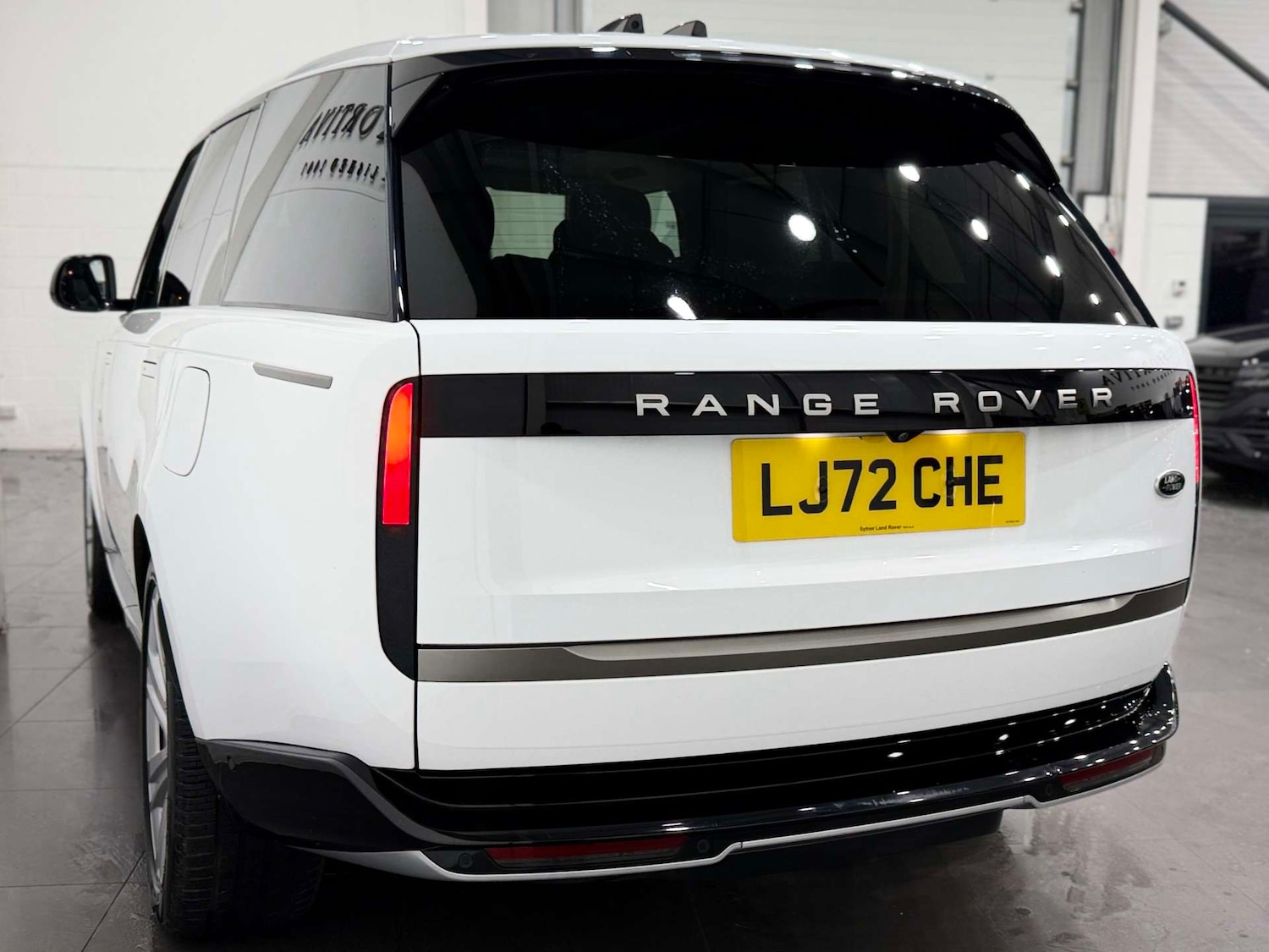 Used Land Rover Range Rover 2023 for sale - 76830082: Photo 11