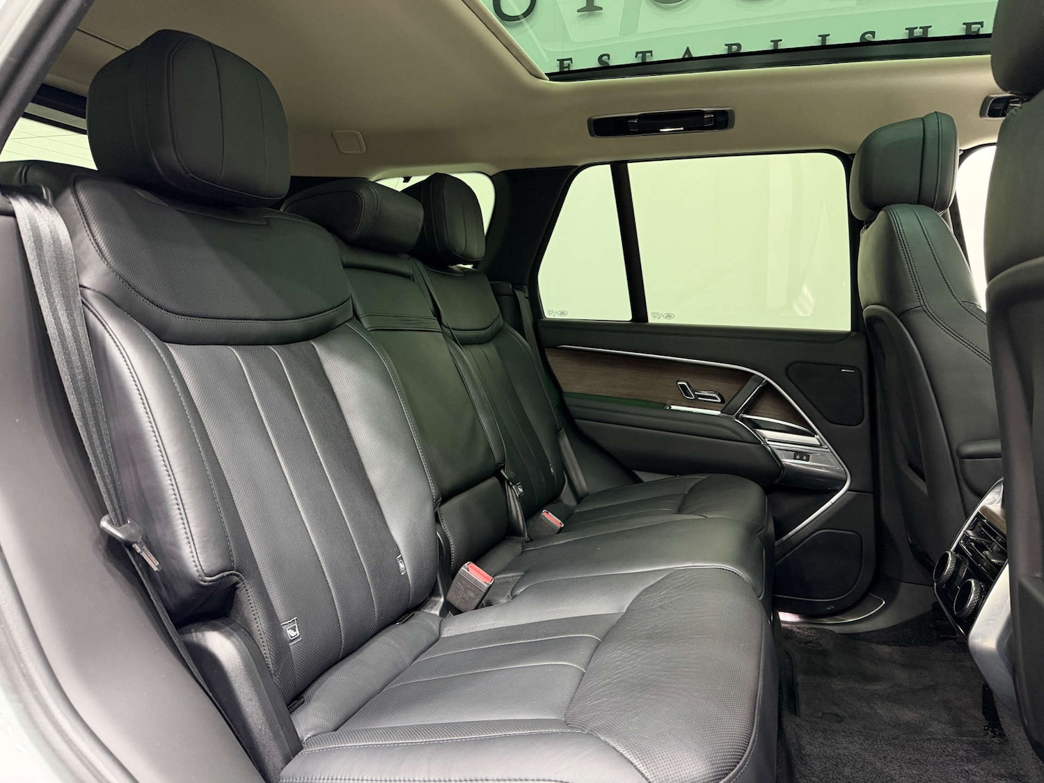 Used Land Rover Range Rover 2023 for sale - 76830082: Photo 16