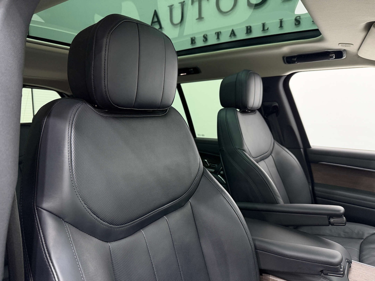 Used Land Rover Range Rover 2023 for sale - 76830082: Photo 40