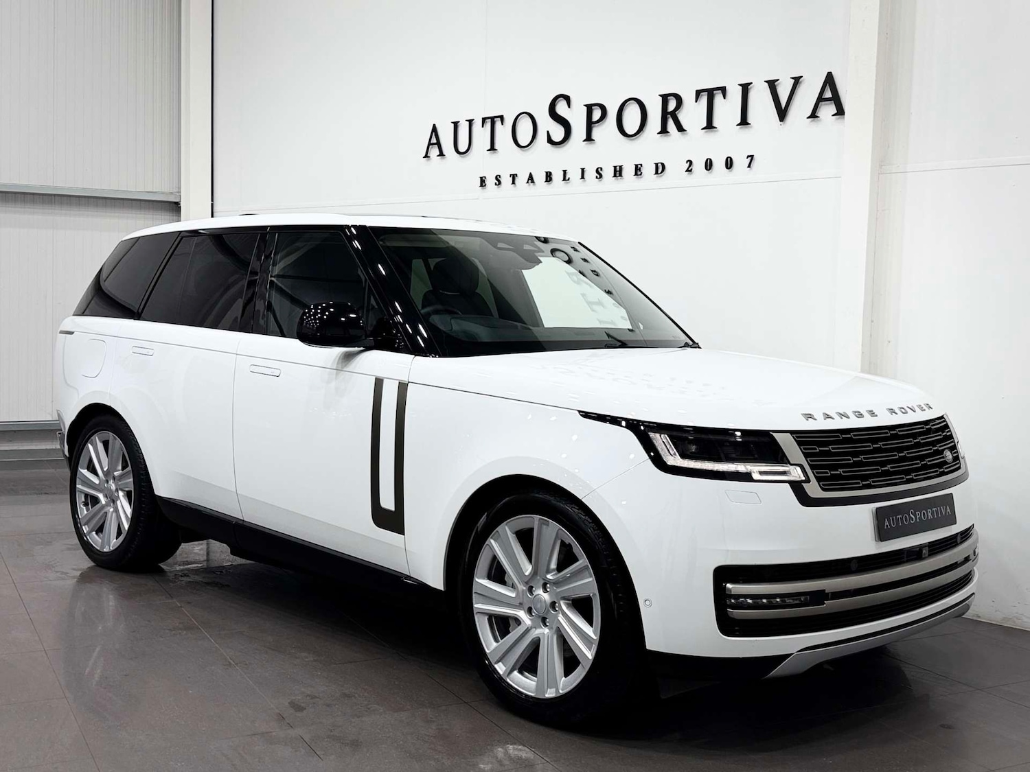 Used Land Rover Range Rover 2023 for sale - 76830082: Photo 8