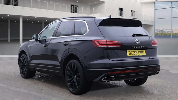 Used Volkswagen Touareg 2023 for sale - 76265242: Photo 2