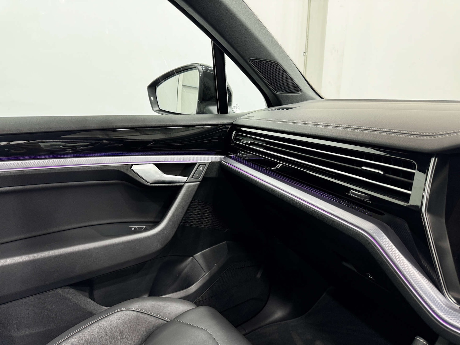 Used Volkswagen Touareg 2023 for sale - 76265242: Photo 37