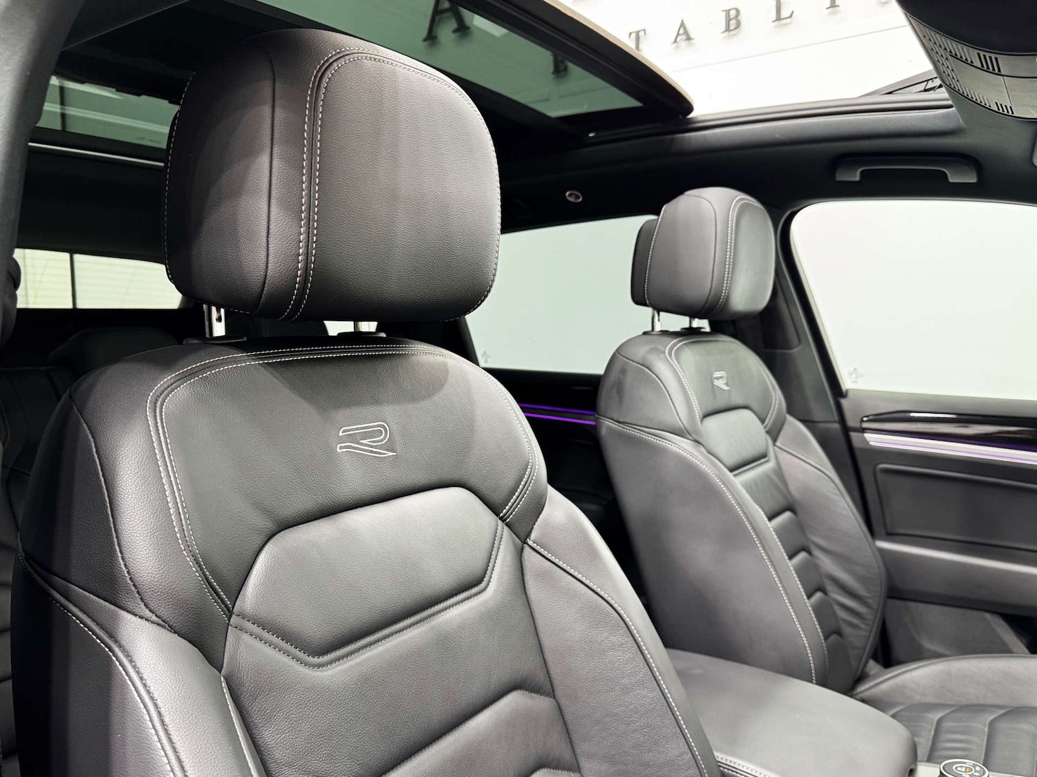 Used Volkswagen Touareg 2023 for sale - 76265242: Photo 40