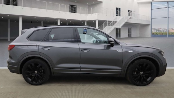Used Volkswagen Touareg 2021 for sale - 76255860: Photo 2