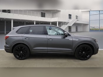 Used Volkswagen Touareg 2021 for sale - 76255860: Photo 2
