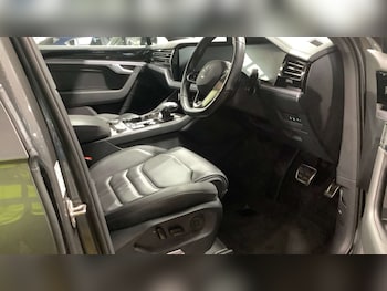 Used Volkswagen Touareg 2021 for sale - 76255860: Photo 3