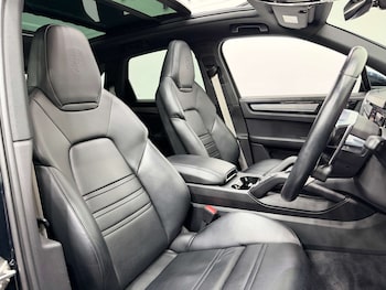 Used Porsche Cayenne 2023 for sale - 79448082: Photo