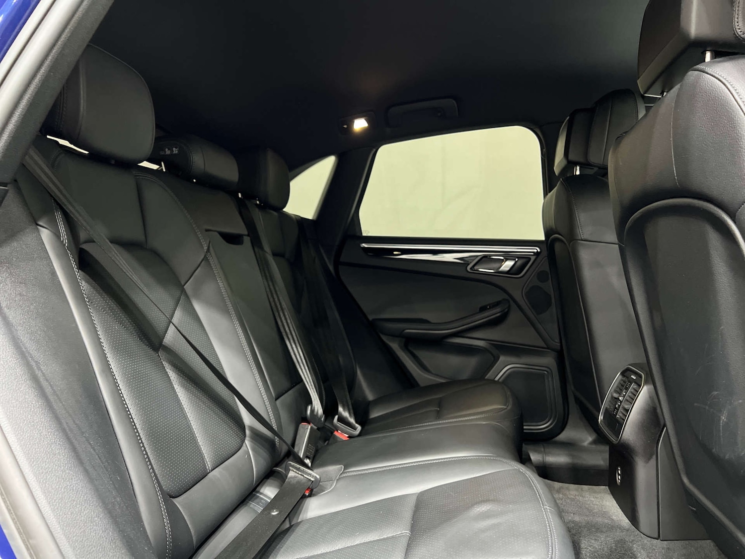 Used Porsche Macan 2022 for sale - 76277630: Photo 15